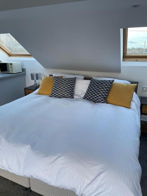 Seascape - Stylish Modern Apartment Barton on Sea Extérieur photo