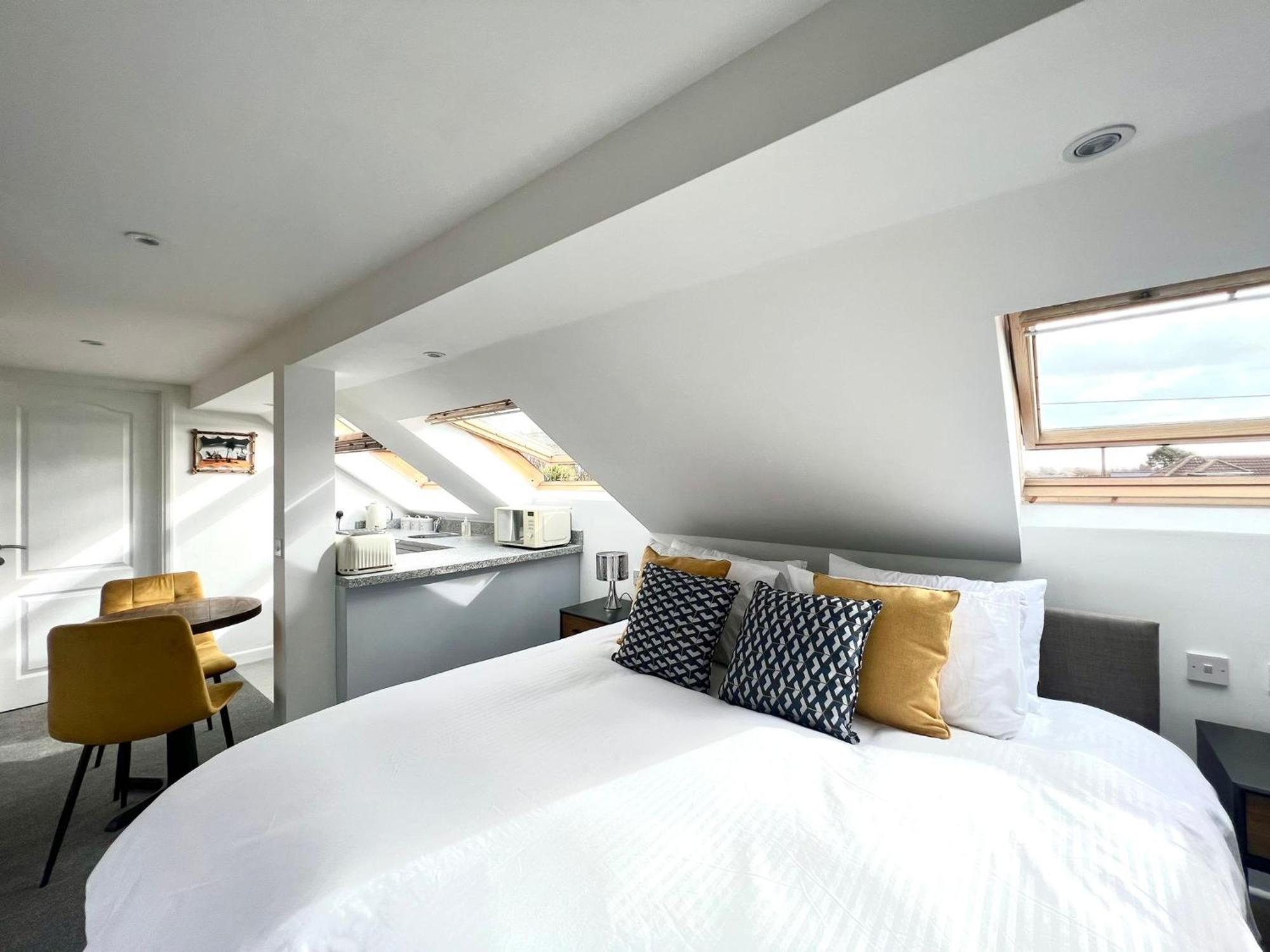 Seascape - Stylish Modern Apartment Barton on Sea Extérieur photo